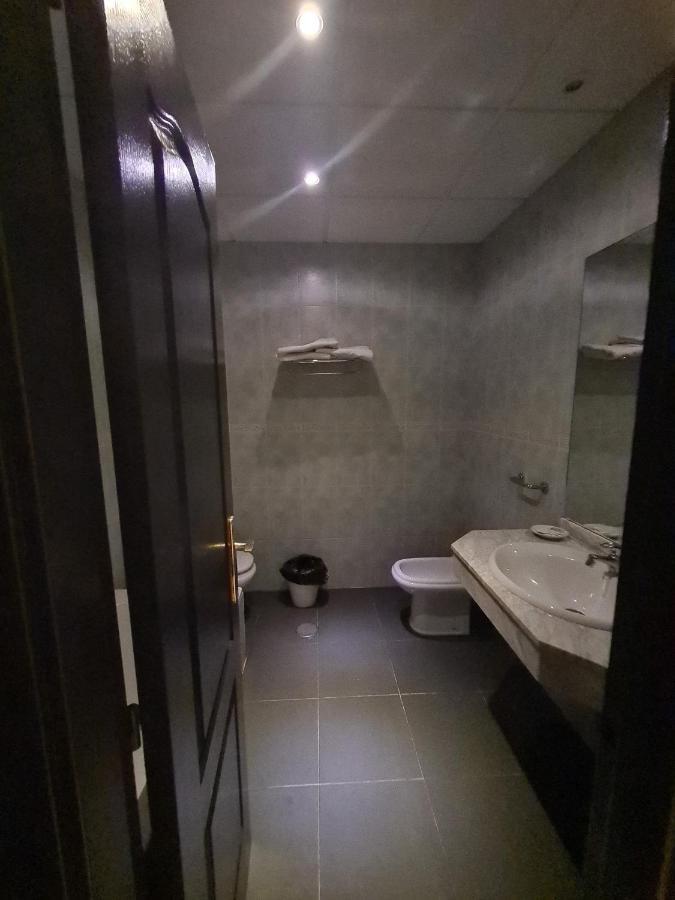 Hotel Lisboa Castrillo de la Guareña Екстериор снимка