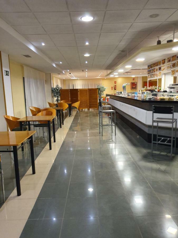Hotel Lisboa Castrillo de la Guareña Екстериор снимка